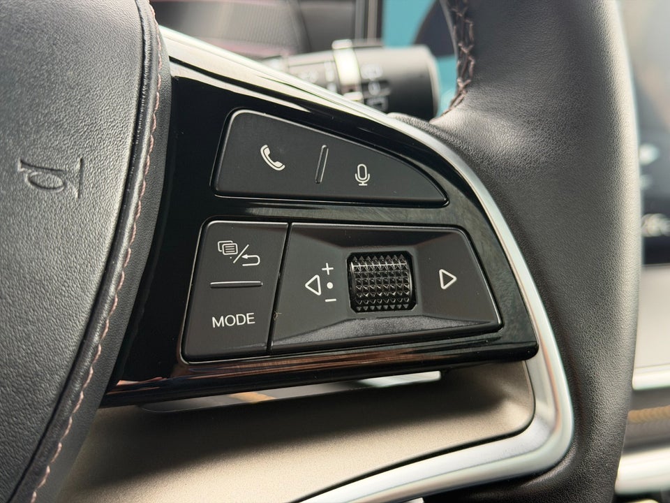 BYD Tang 109 Flagship AWD 7prs 5d