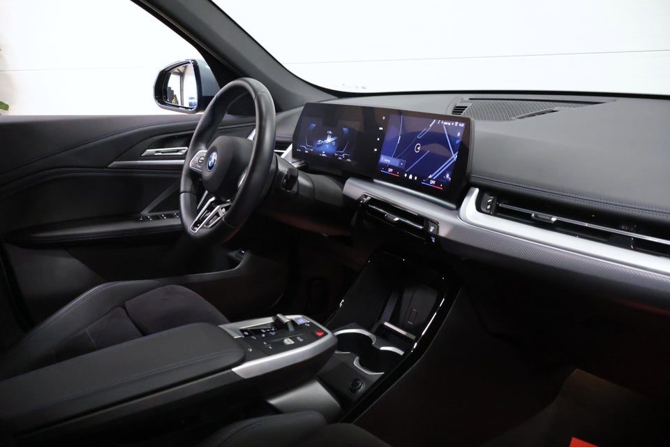 BMW iX1 eDrive20 M-Sport 5d