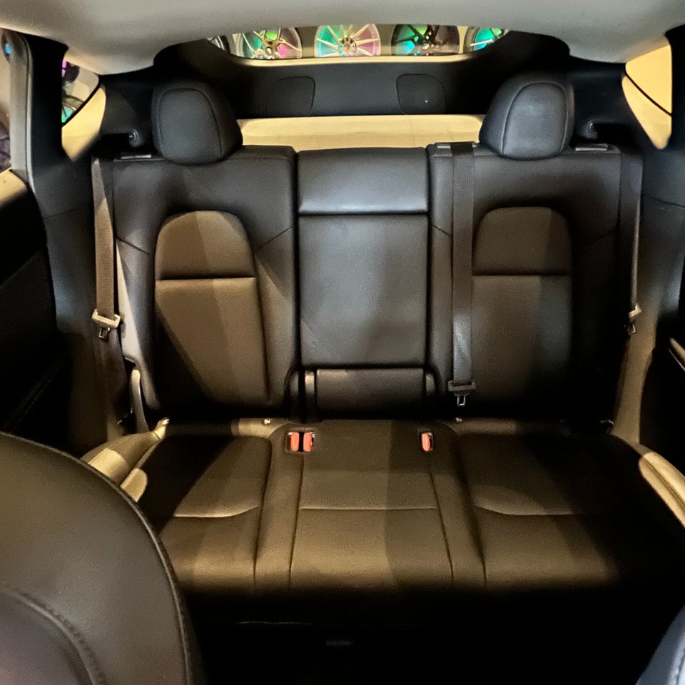 Tesla Model Y Long Range AWD 5d