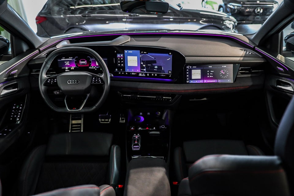 Audi SQ6 e-tron quattro 5d