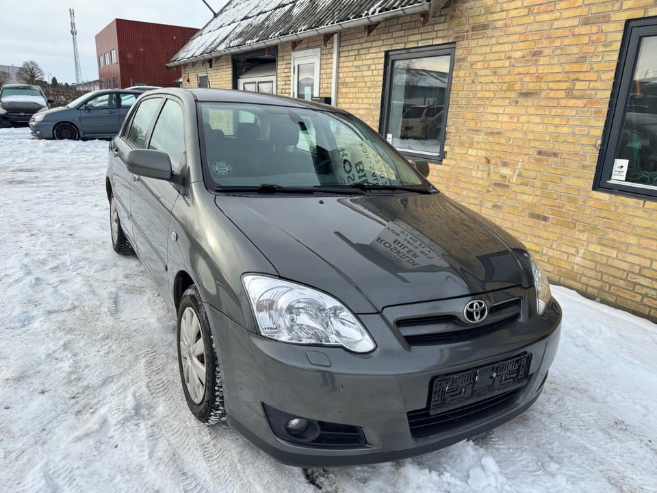 Toyota Corolla 1,6 Sol 5d