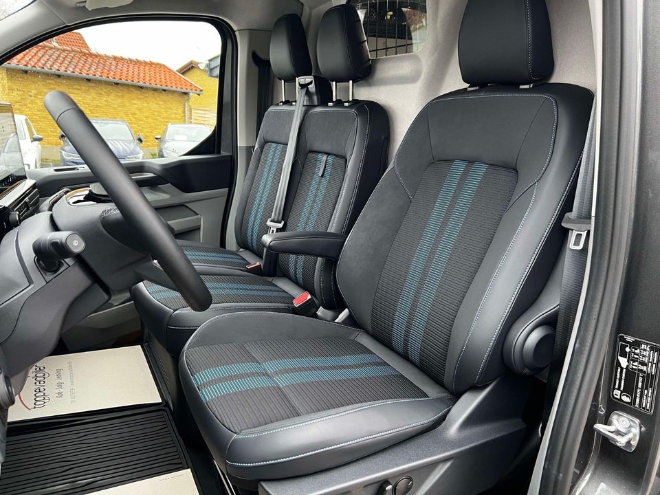 Ford Transit Custom 320L 2,5 PHEV Sport CVT