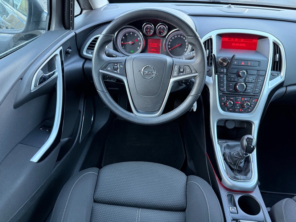 Opel Astra 1,4 T 140 Sport Sports Tourer 5d