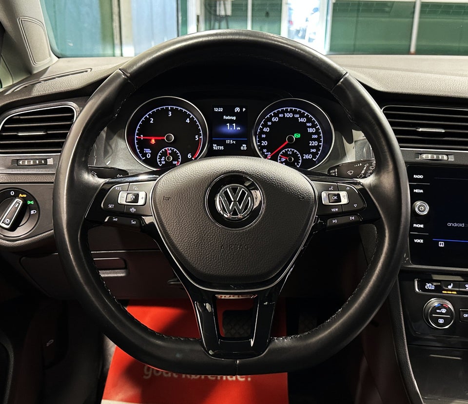 VW Golf VII 2,0 TDi 150 Comfortline Variant DSG 5d