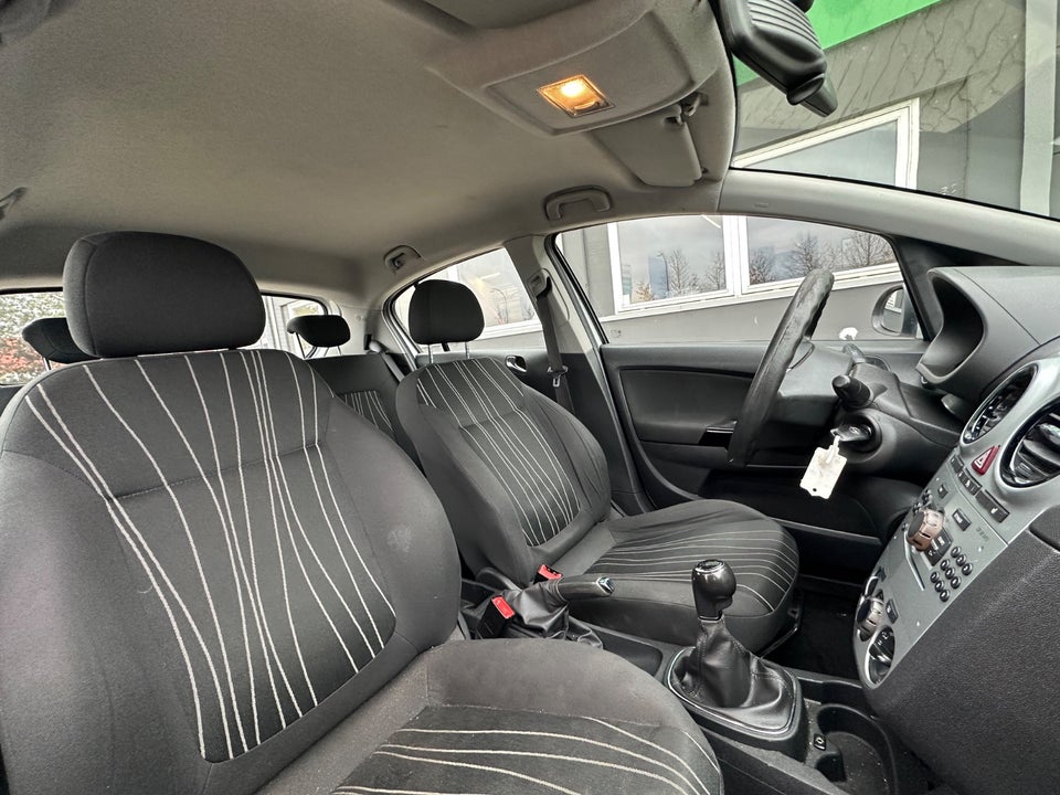 Opel Corsa 1,0 12V Edition 3d