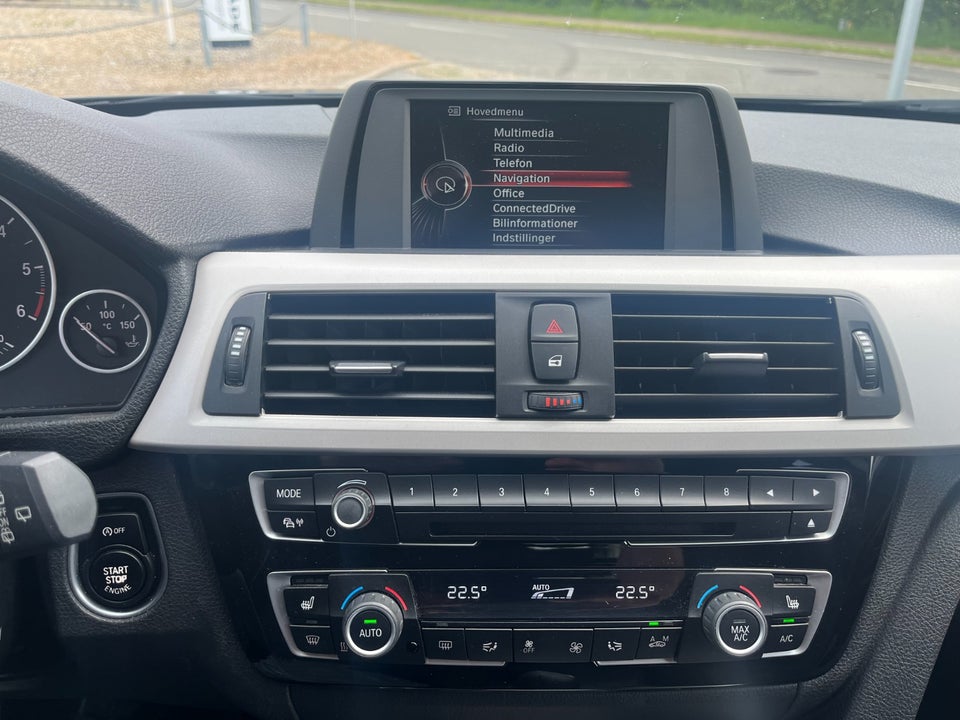 BMW 320d 2,0 Touring Advantage aut. 5d
