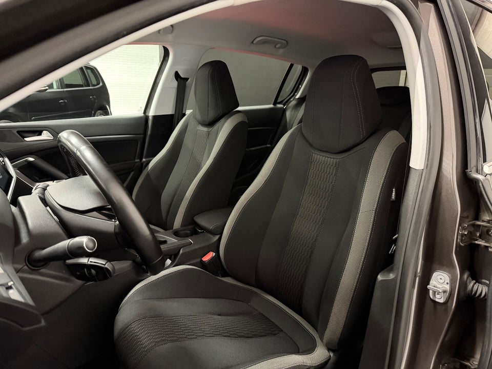 Peugeot 308 1,6 BlueHDi 120 Style 5d