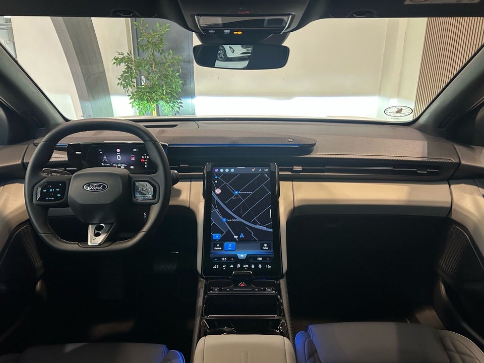 Ford Capri 79 Premium Extended Range AWD 5d