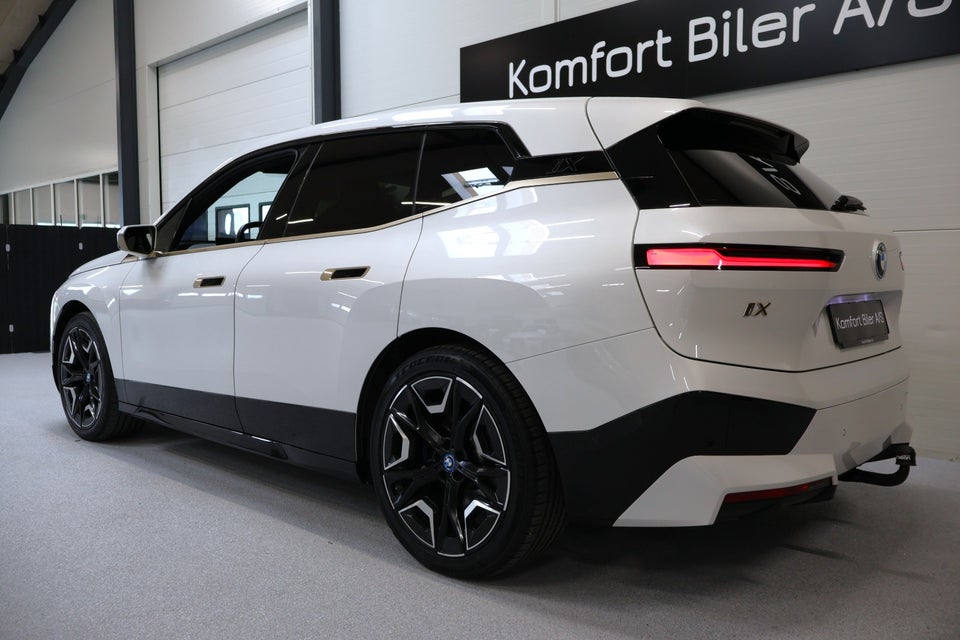 BMW iX xDrive40 M-Sport 5d