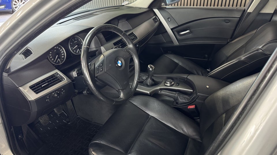 BMW 523i 2,5  4d