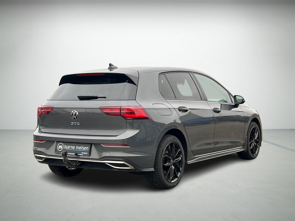 VW Golf VIII 1,4 GTE DSG 5d