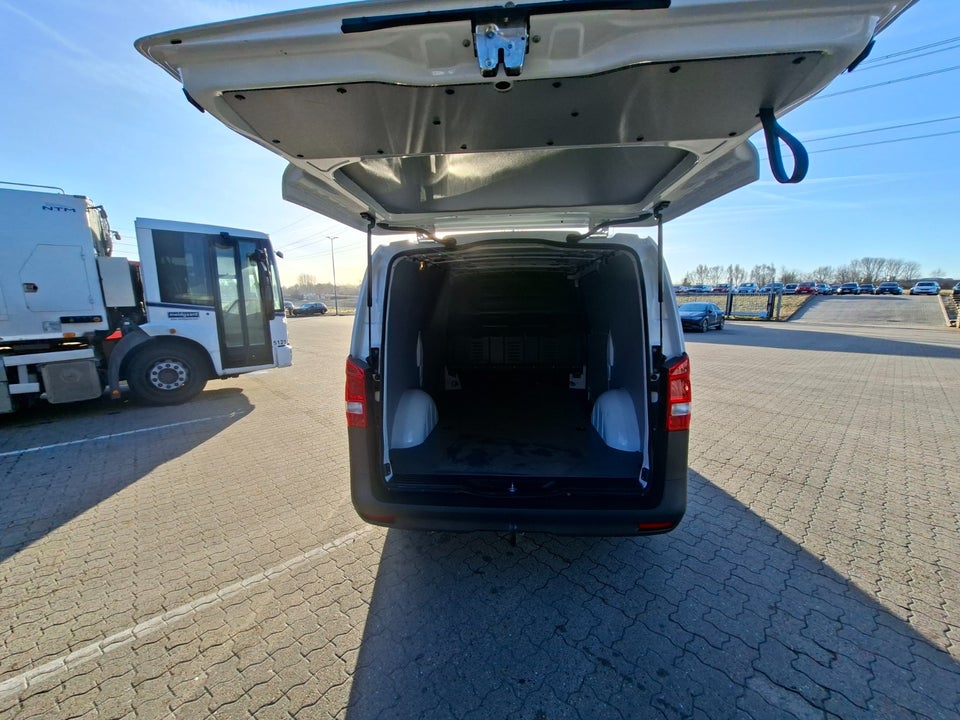 Mercedes Vito 114 2,0 CDi A2 Kassevogn PRO aut. RWD