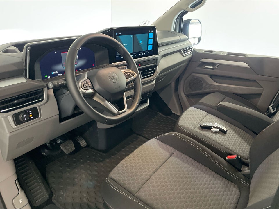 VW e-Caravelle 64 Life SWB