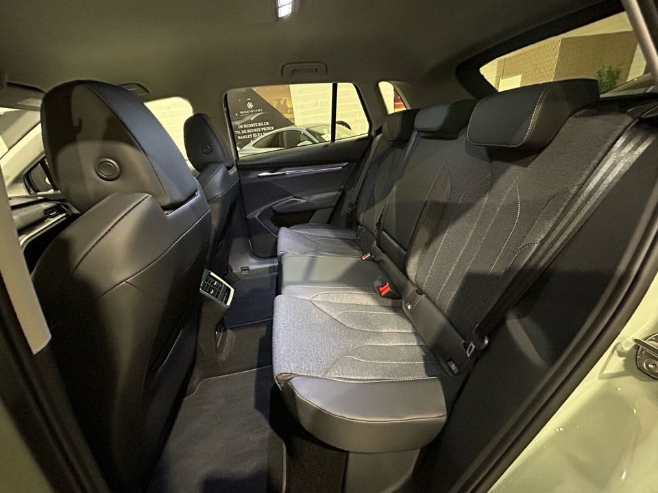 Skoda Elroq 85 iV Loft 5d