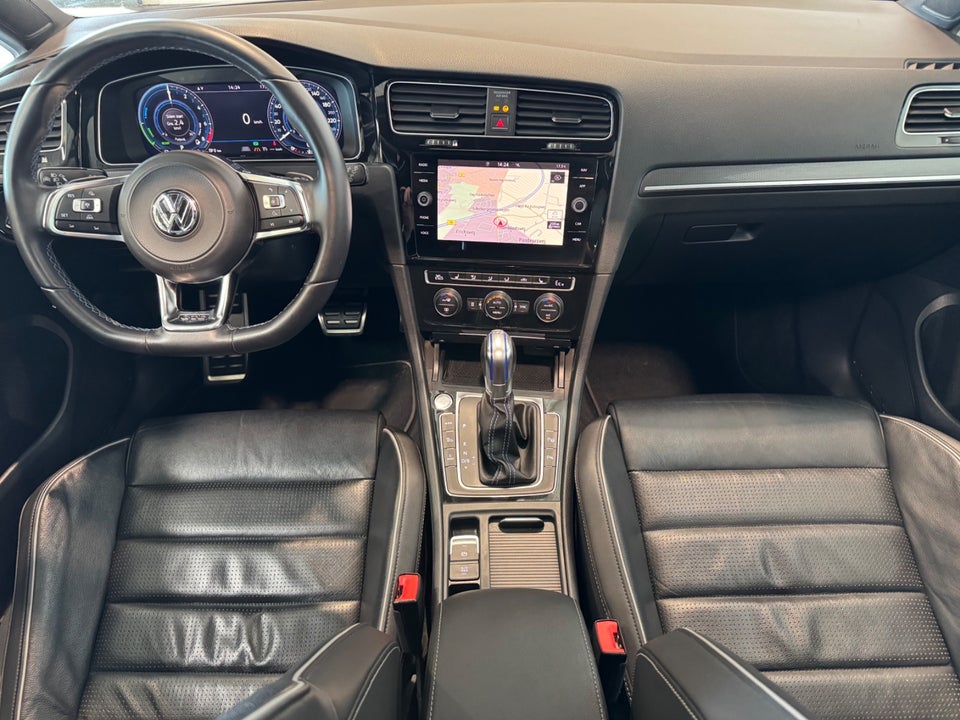 VW Golf VII 1,4 GTE DSG 5d