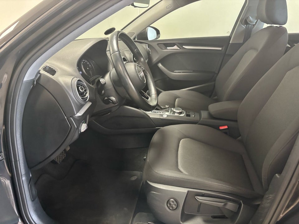 Audi A3 1,4 e-tron Sportback S-tr. 5d