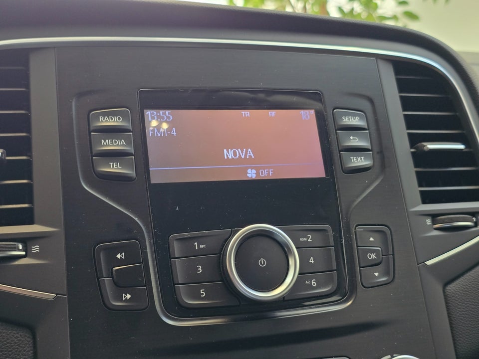 Renault Megane IV 1,2 TCe 100 Life 5d