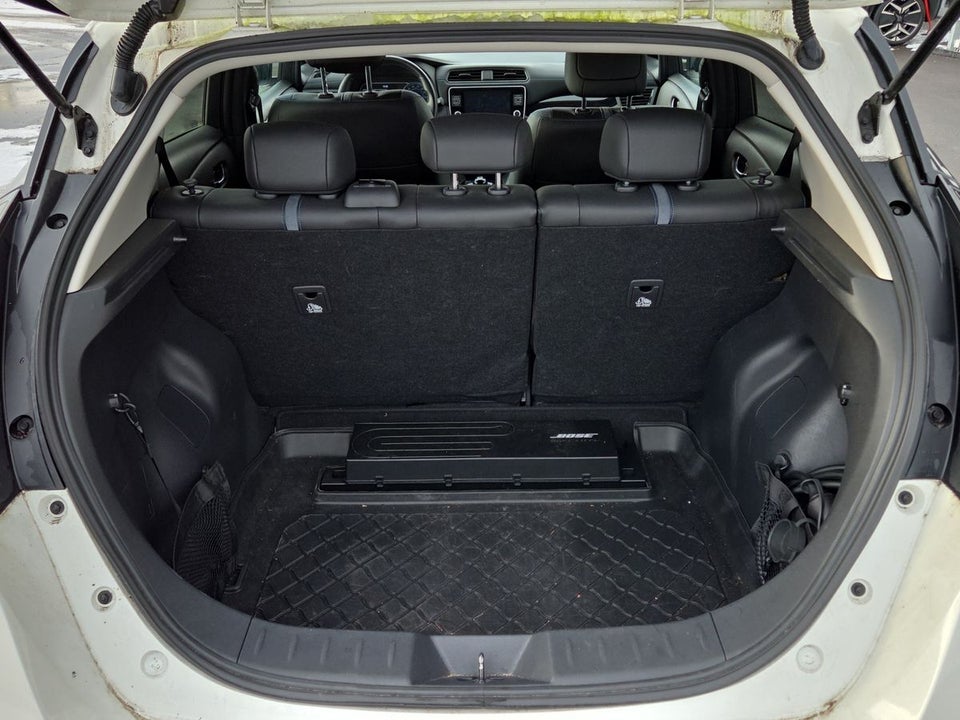 Nissan Leaf 59 e+ Tekna 5d