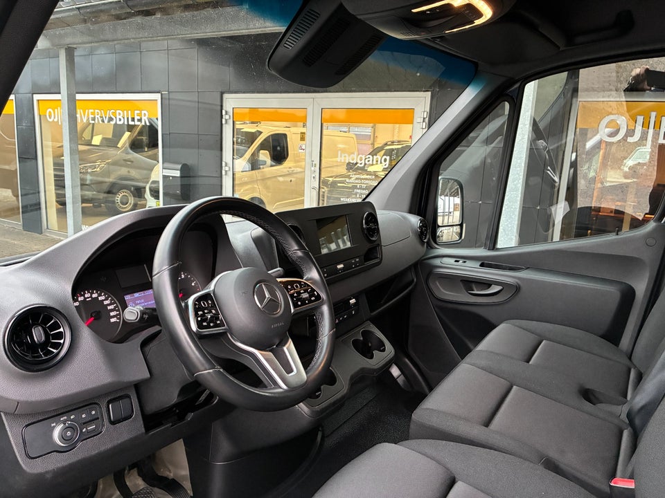 Mercedes Sprinter 215 2,0 CDi A2 Kassevogn aut. FWD