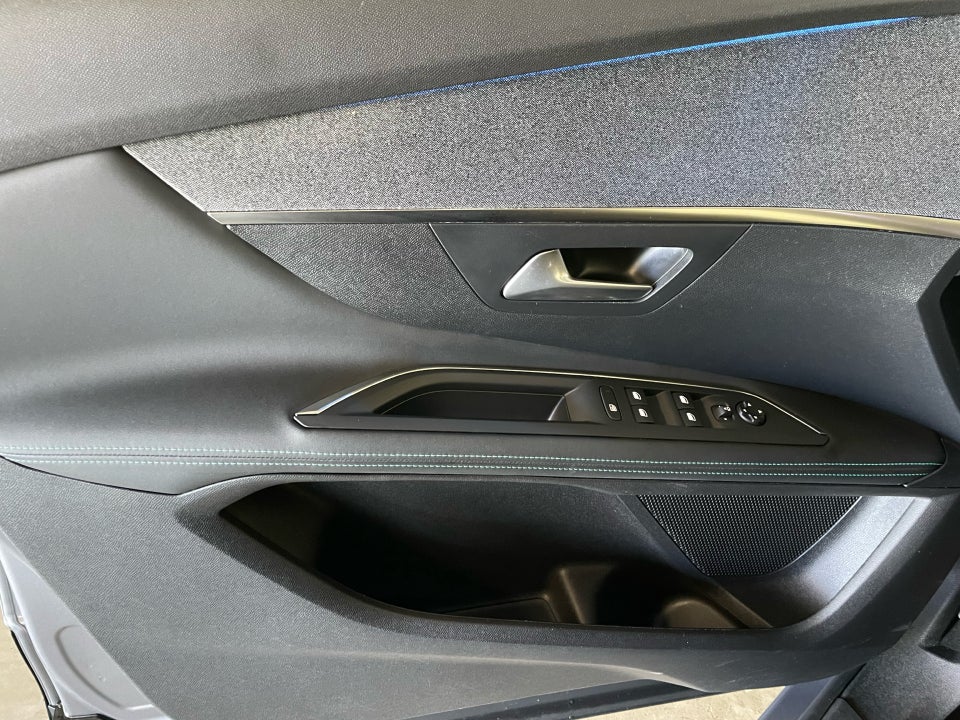 Peugeot 3008 1,6 Hybrid Allure Pack Limited EAT8 5d