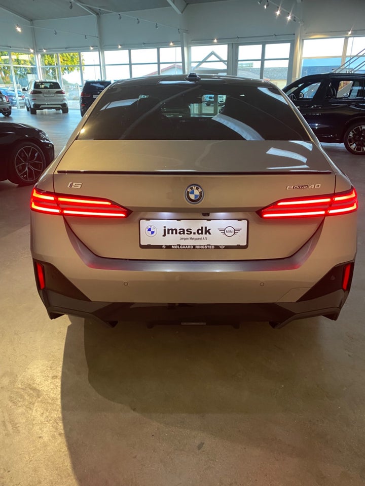 BMW i5 eDrive40 M-Sport 4d