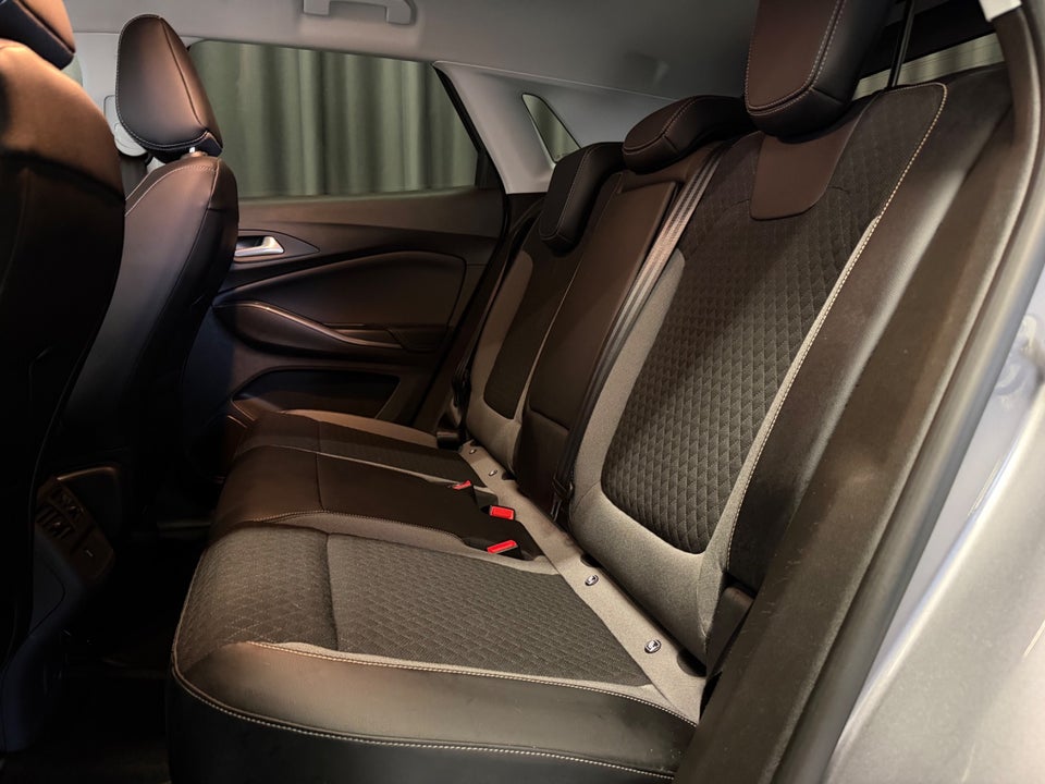 Opel Grandland X 1,6 Hybrid4 Ultimate aut. 5d