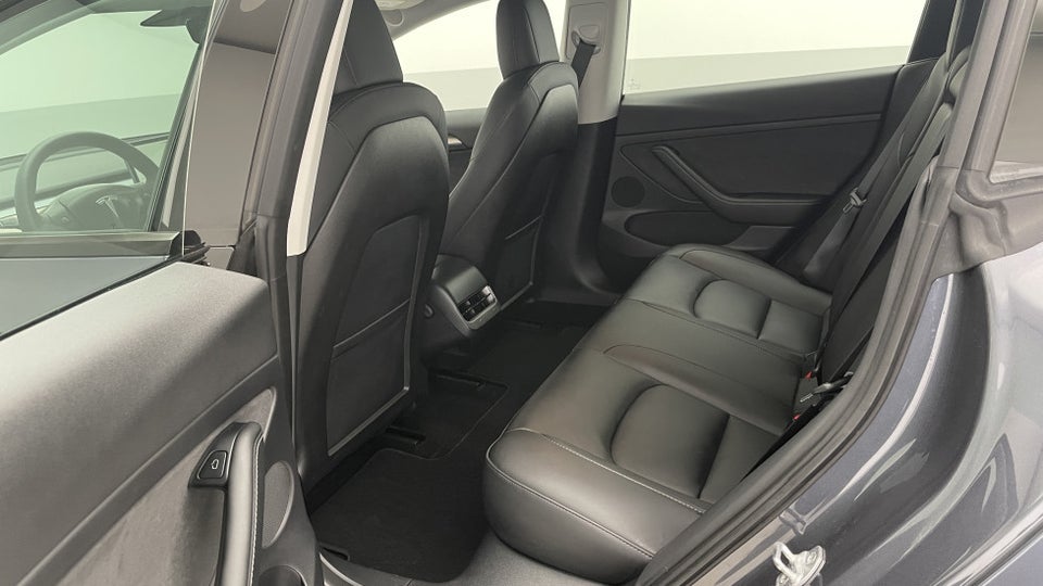 Tesla Model 3 Long Range AWD 4d