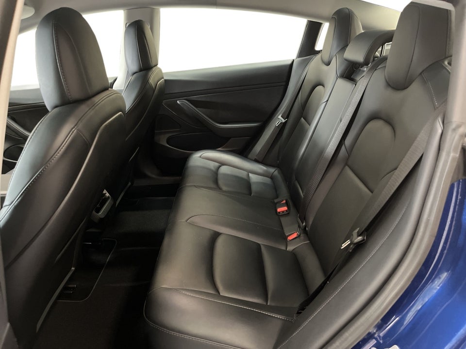 Tesla Model 3 Standard Range+ RWD 4d