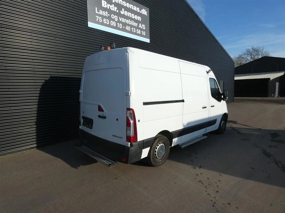 Renault Master III T35 2,3 dCi 145 L2H2 Kassevogn