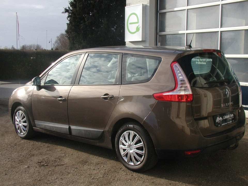 Renault Grand Scenic III 1,9 dCi 130 Dynamique 7prs 5d