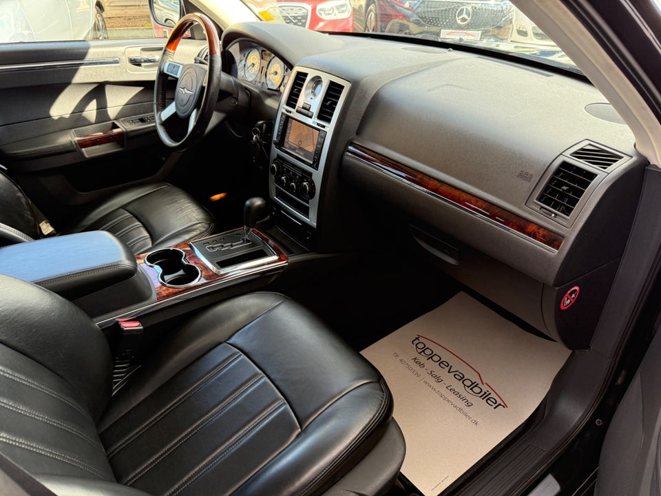 Chrysler 300C 3,0 CRD Touring aut. Van 5d