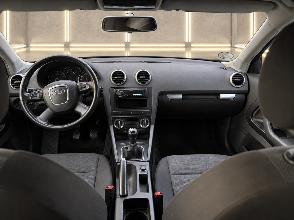 Audi A3 1,6 Ambition 3d