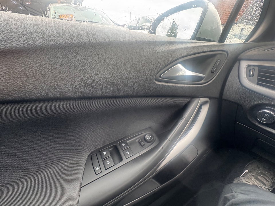 Opel Astra 1,0 T 105 Enjoy 5d