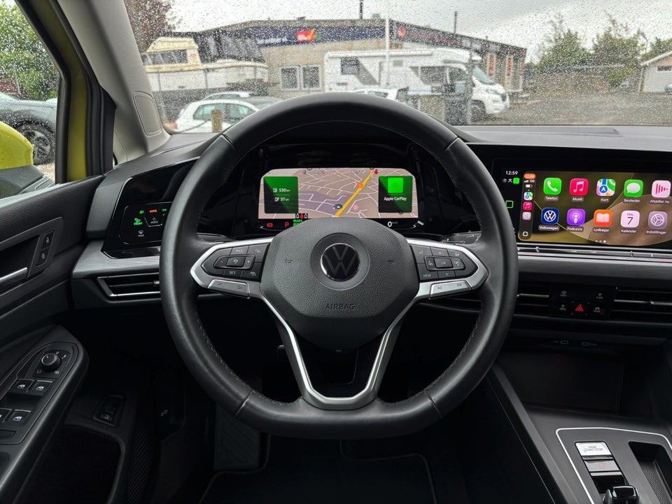 VW Golf VIII 1,4 eHybrid DSG 5d