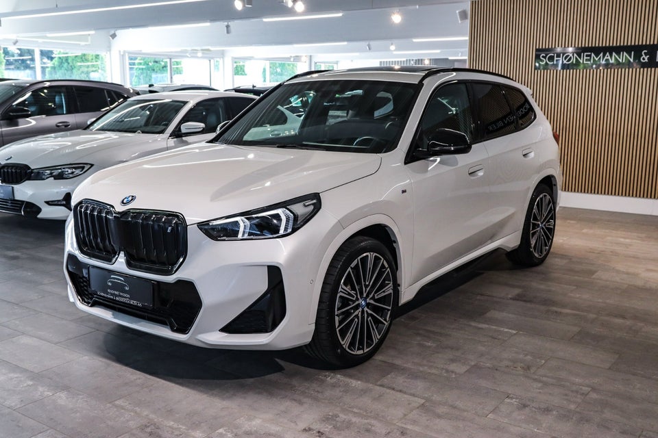 BMW iX1 xDrive30 M-Sport 5d