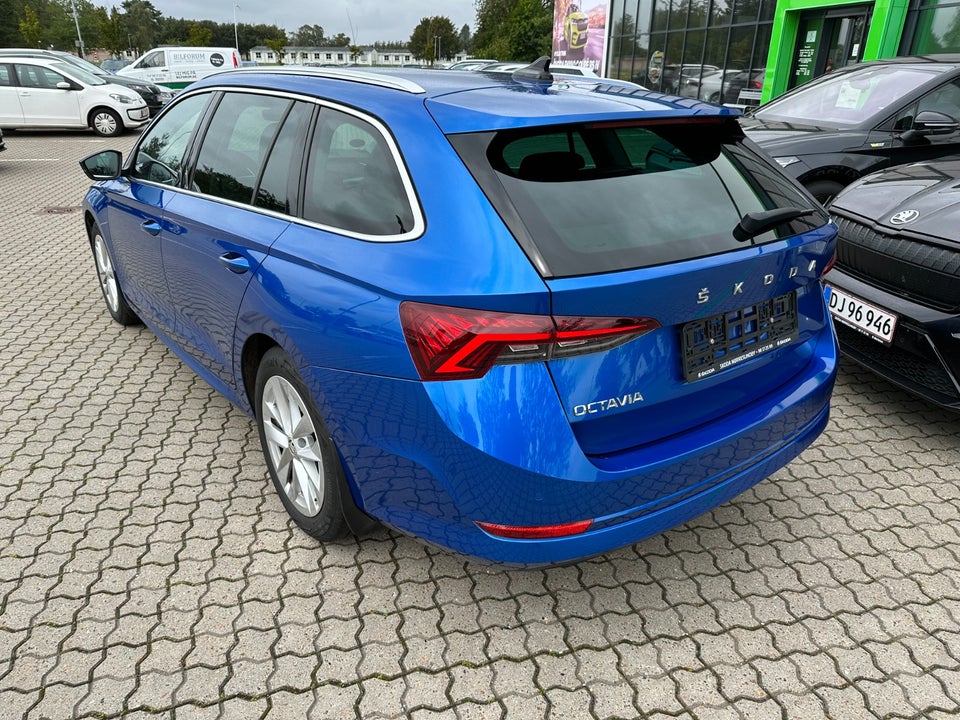 Skoda Octavia 2,0 TDi 150 Style Combi DSG 5d