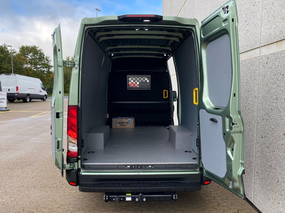Iveco Daily 3,0 35S21 12m³ Van AG8