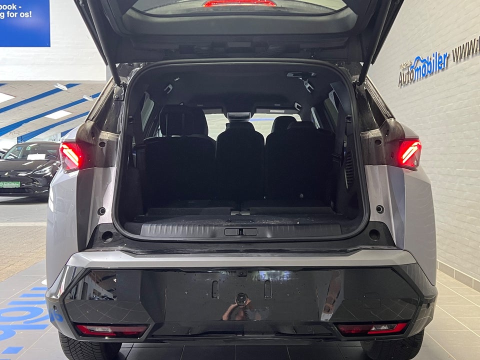 Peugeot e-5008 77 GT 7prs 5d