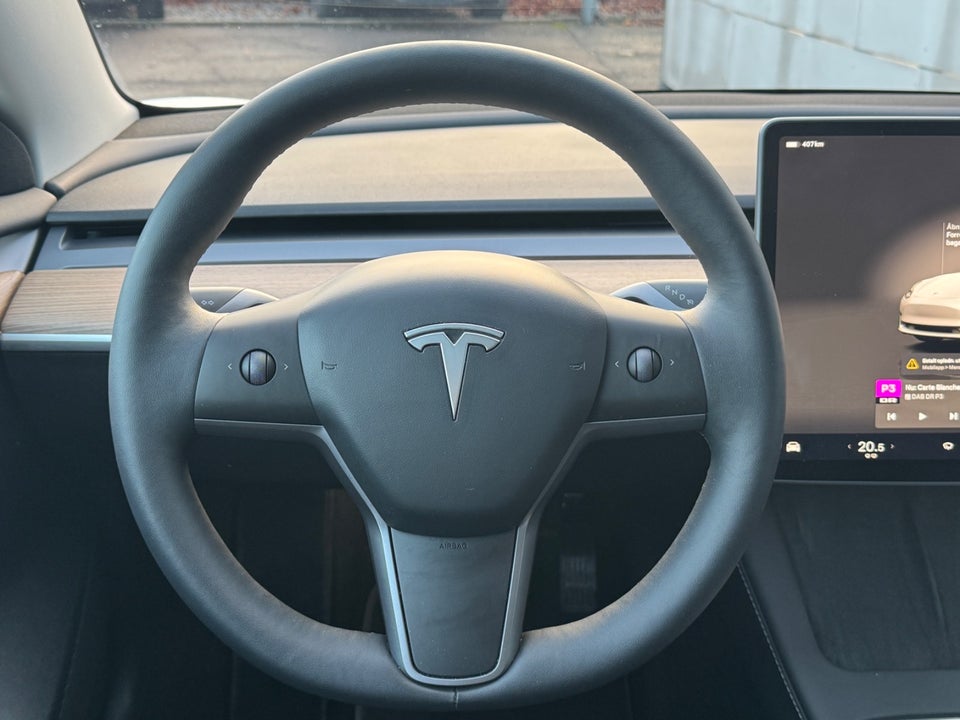 Tesla Model 3 Long Range RWD 4d