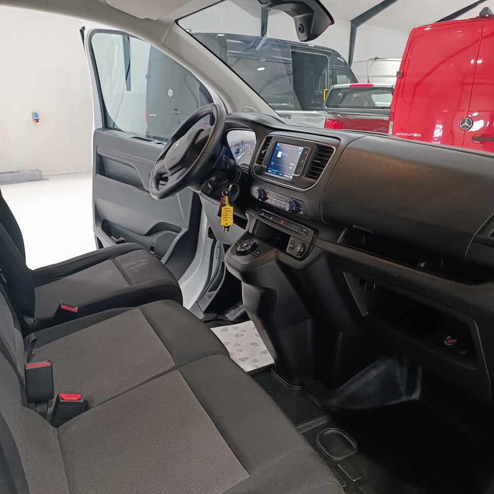 Peugeot Expert 2,0 BlueHDi 144 L2 Plus EAT8 Van