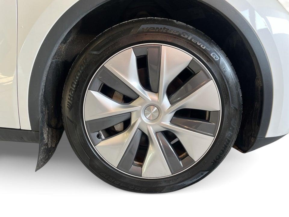 Tesla Model Y Long Range AWD 5d