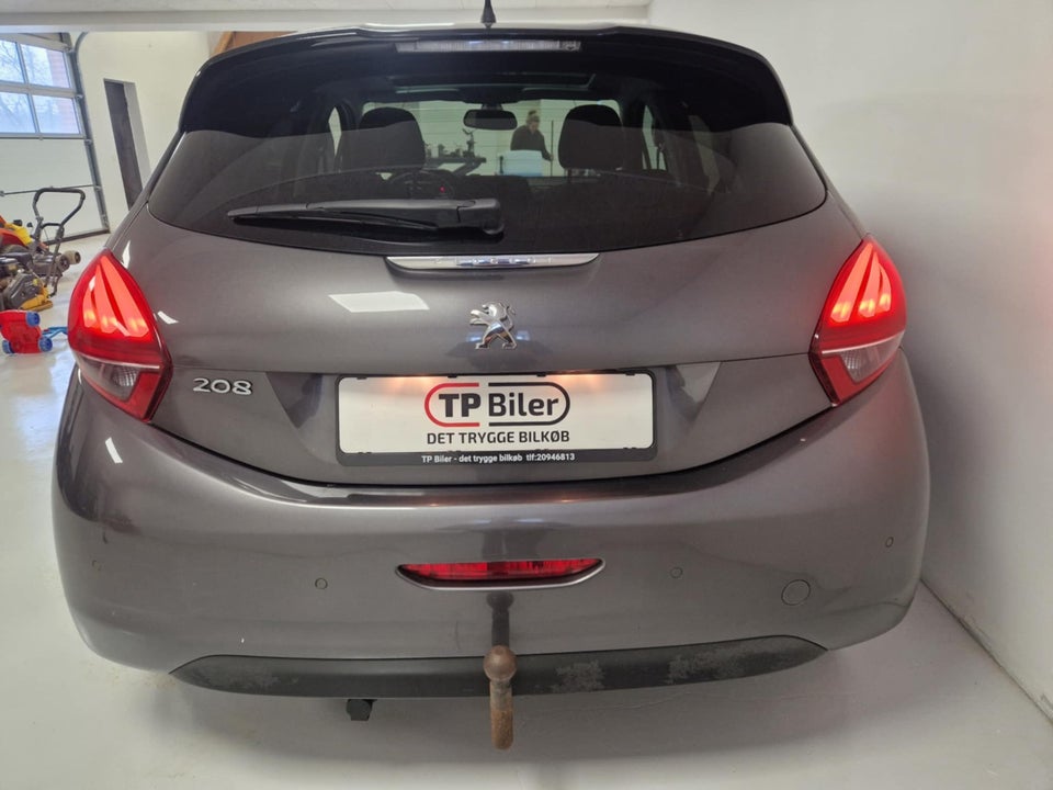 Peugeot 208 1,5 BlueHDi 100 Signature Sky 5d