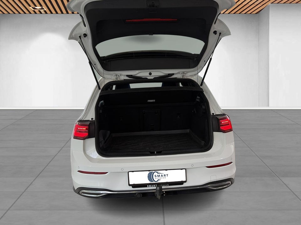 VW Golf VIII 1,4 GTE DSG 5d