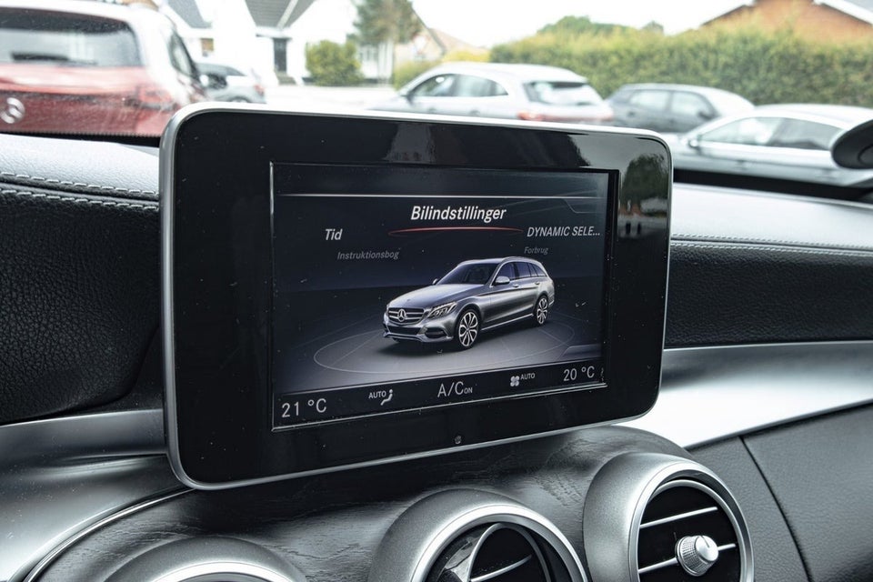 Mercedes C220 d 2,2 AMG Line stc. aut. 5d