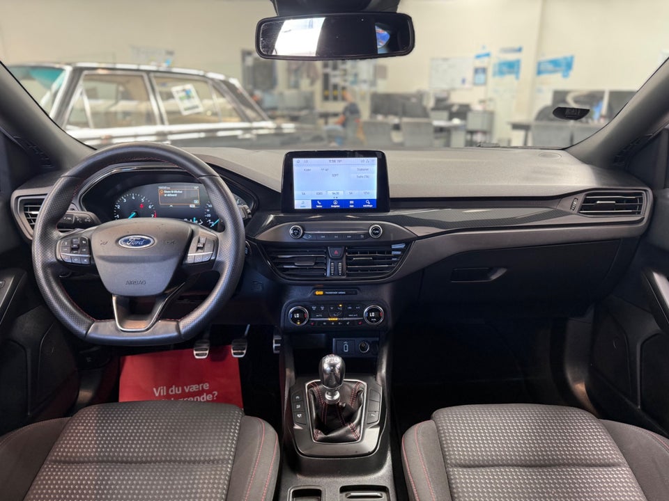 Ford Focus 1,0 EcoBoost mHEV ST-Line stc. 5d