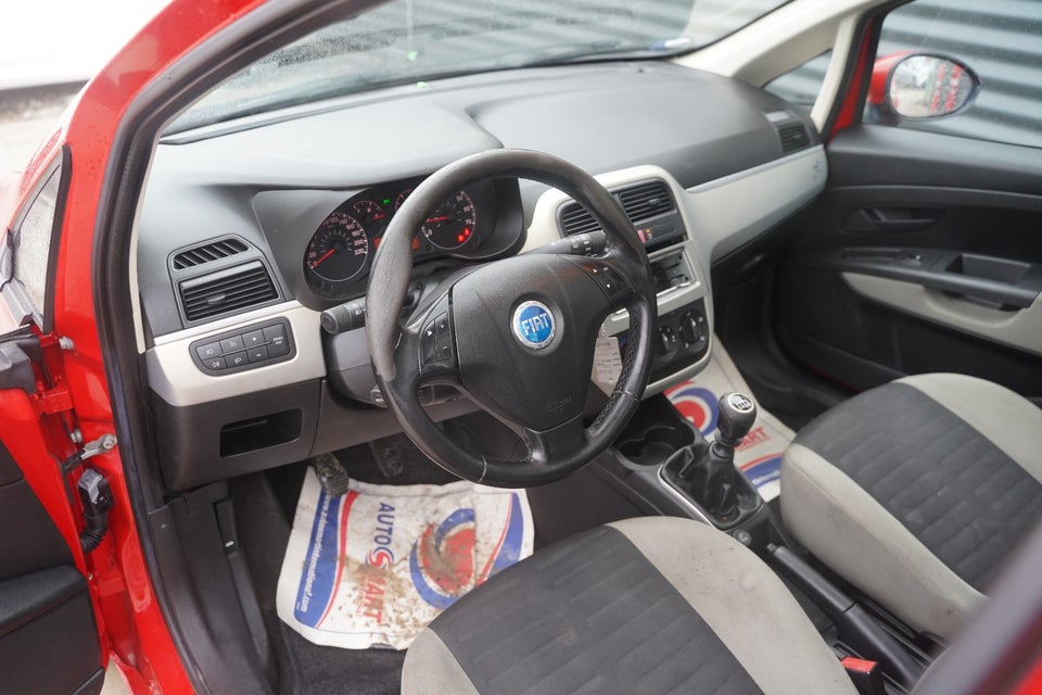 Fiat Grande Punto 1,4 16V Dynamic 5d