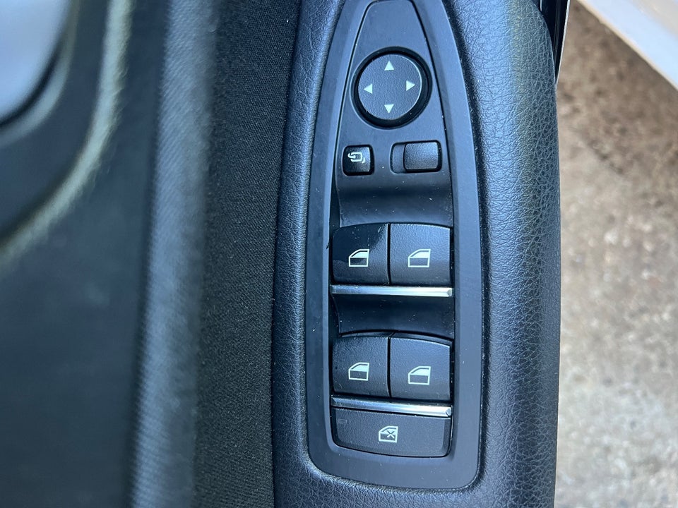 BMW 118d 2,0 Connected aut. 5d