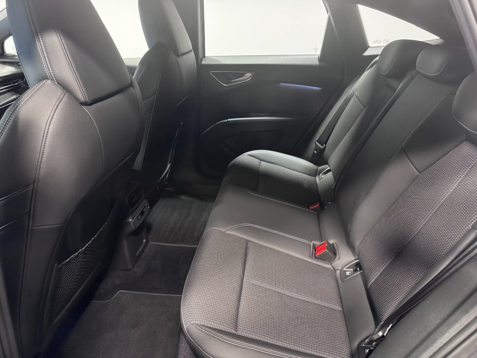 Audi Q4 e-tron 40 S-line Sportback 5d