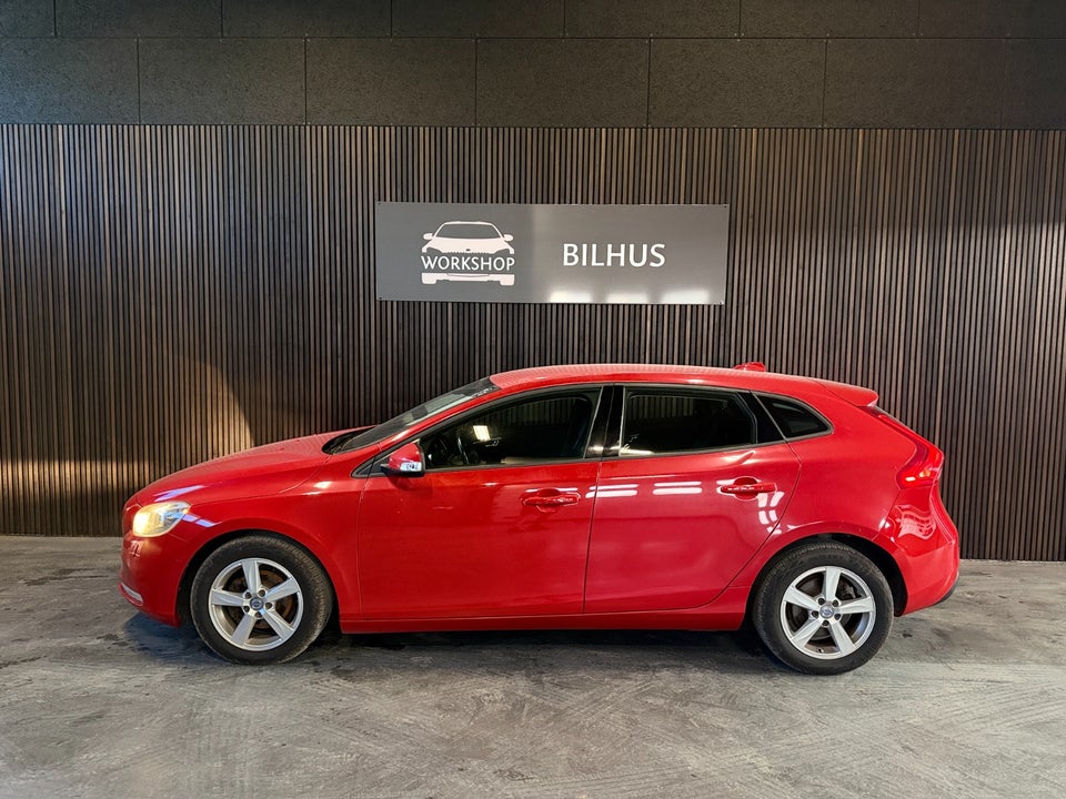 Volvo V40 1,6 D2 115 Kinetic 5d