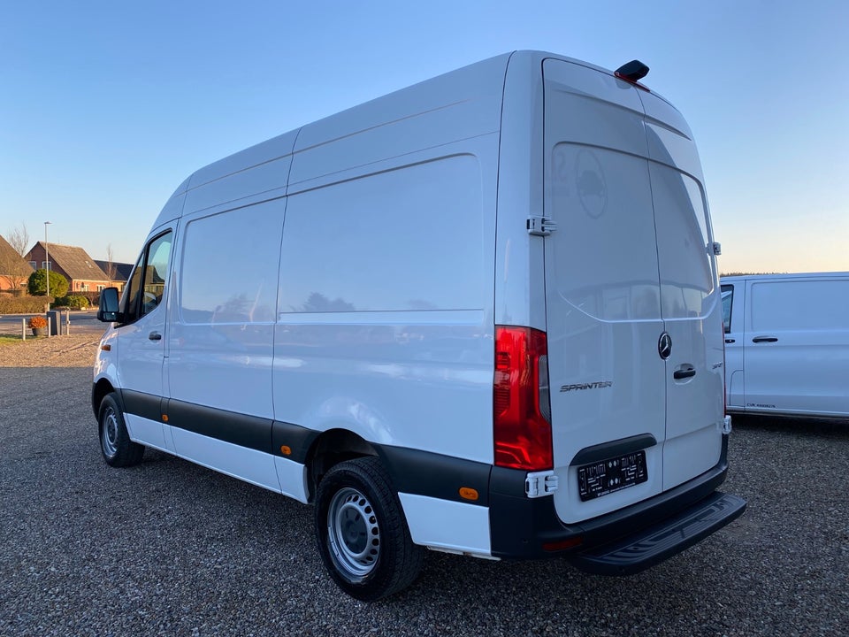 Mercedes Sprinter 317 2,0 CDi A2 Kassevogn aut. RWD